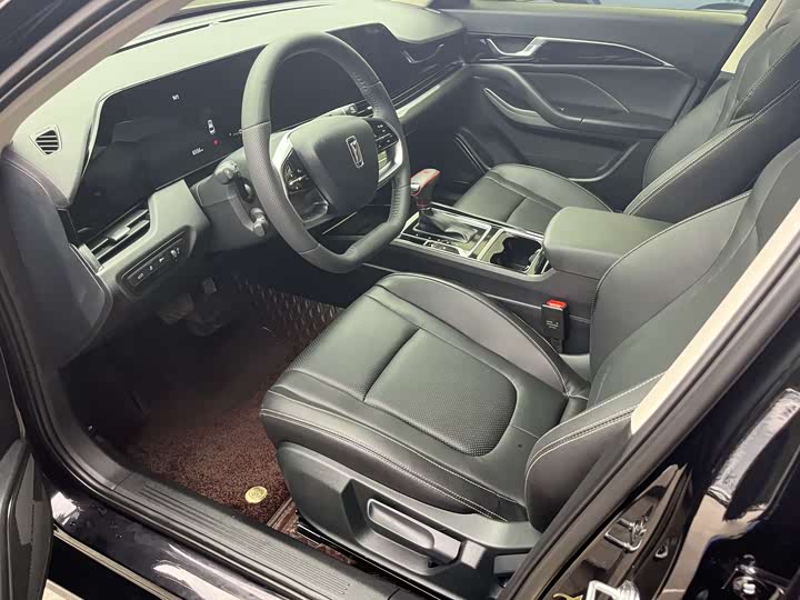 Фото 7 - Bestune B70