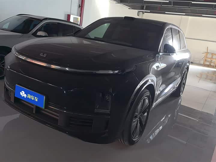 Фото 1 - LiXiang L8