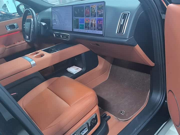 Фото 8 - LiXiang L8