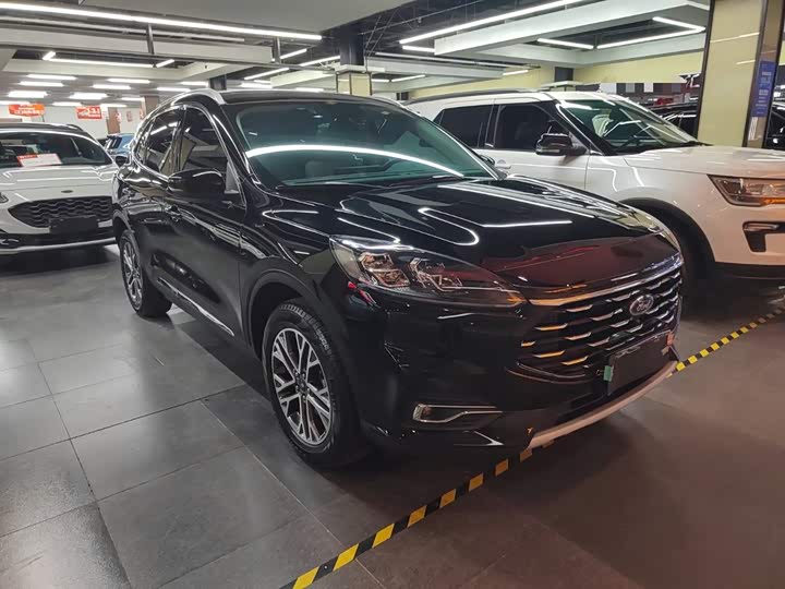 Фото 4 - Ford Escape