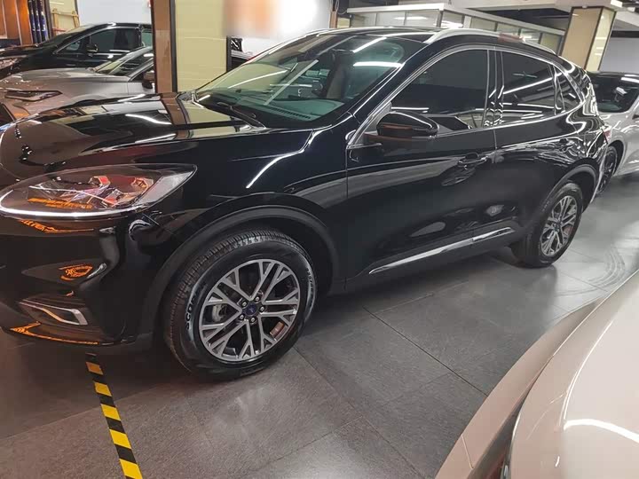 Фото 5 - Ford Escape