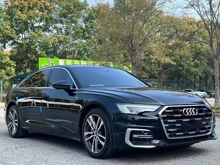 Фото 2 - Audi A6L