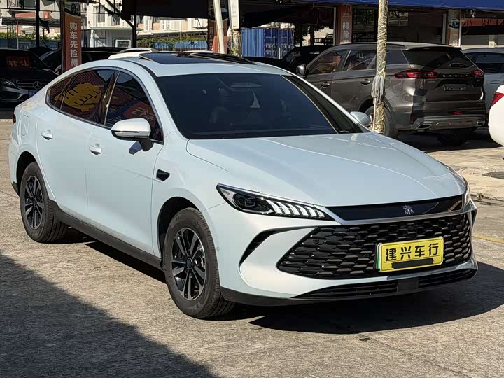 Фото 3 - BYD Qin Plus