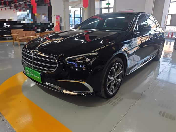 Фото 2 - Mercedes-Benz E-Class