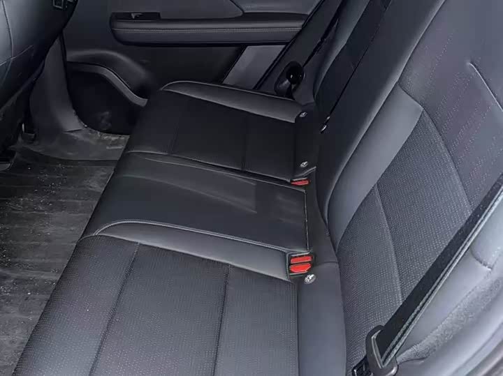 Фото 5 - Toyota bZ3X