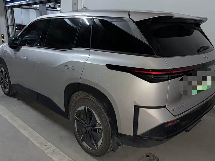 Фото 6 - Toyota bZ3X