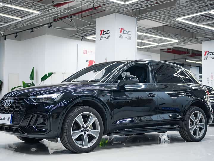 Фото 4 - Audi Q5L