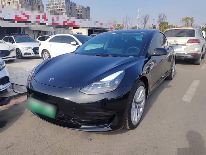 Фото 1 - Tesla Model 3