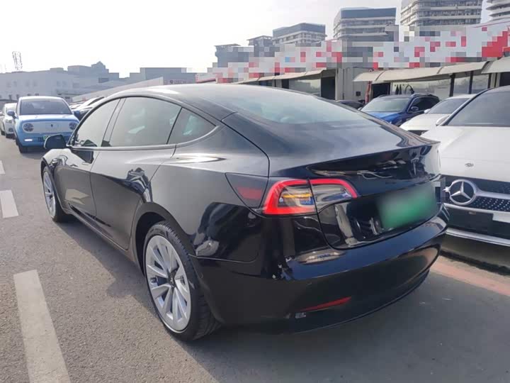 Фото 5 - Tesla Model 3