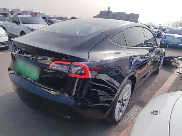 Фото 7 - Tesla Model 3