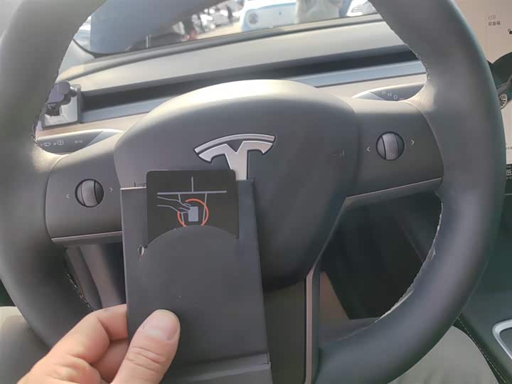 Фото 9 - Tesla Model 3