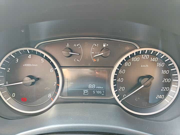 Фото 4 - Nissan Sylphy