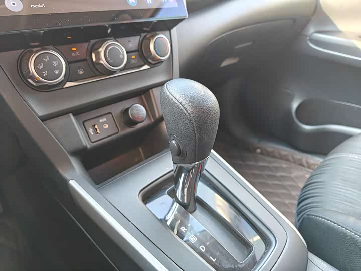 Фото 6 - Nissan Sylphy