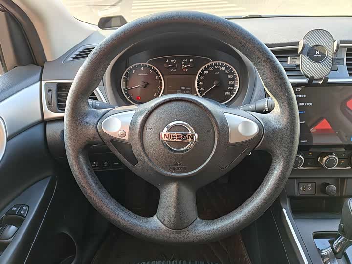 Фото 9 - Nissan Sylphy