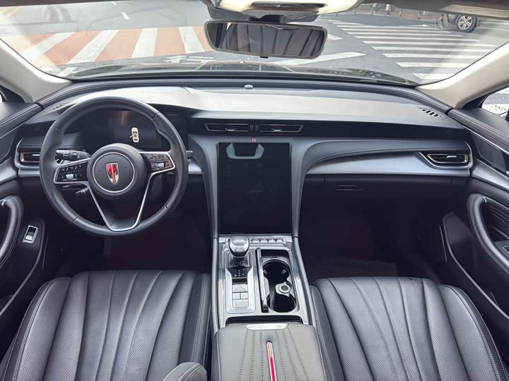 Фото 8 - Hongqi H5