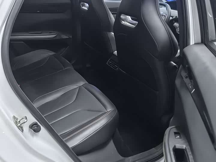 Фото 6 - Changan UNI-V