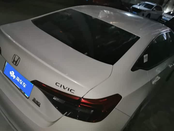 Фото 3 - Honda Civic