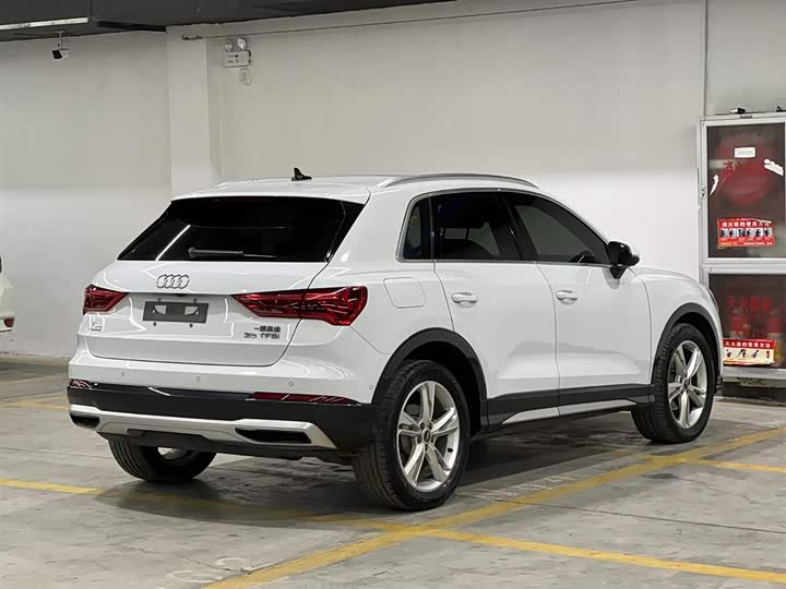 Фото 5 - Audi Q3