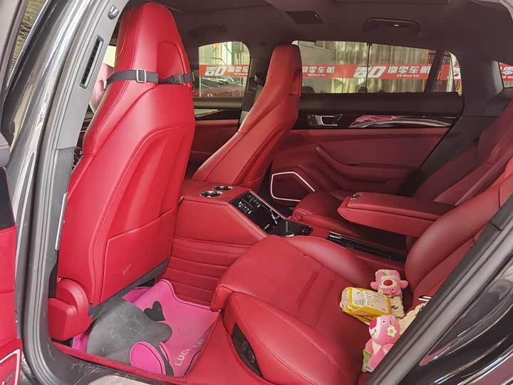 Фото 8 - Porsche Panamera