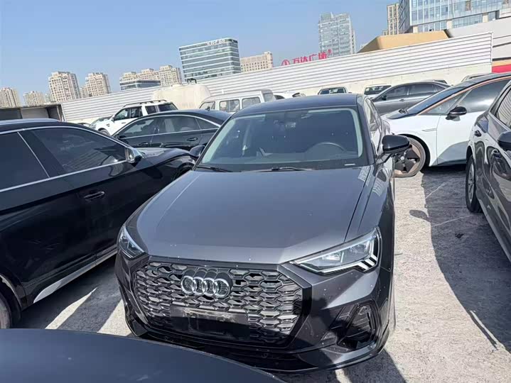 Фото 2 - Audi Q3 Sportback