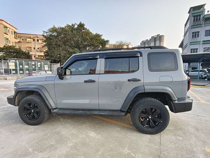 Фото 4 - Tank 300