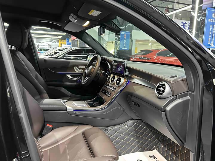 Фото 9 - Mercedes-Benz GLC-Class