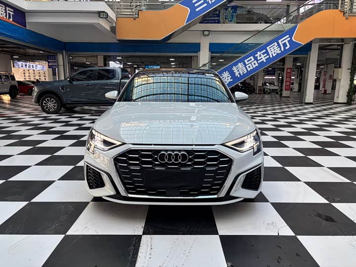 Фото 2 - Audi A3