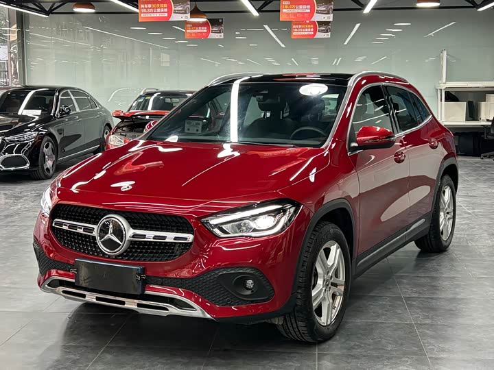 Фото 1 - Mercedes-Benz GLA-Class