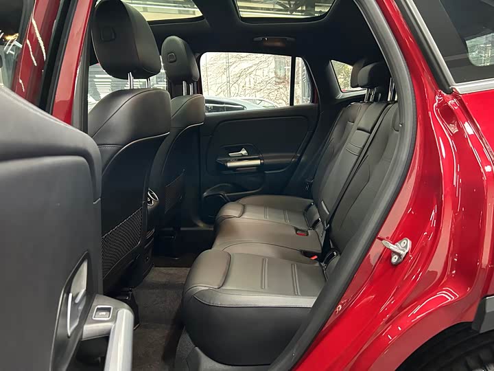 Фото 8 - Mercedes-Benz GLA-Class