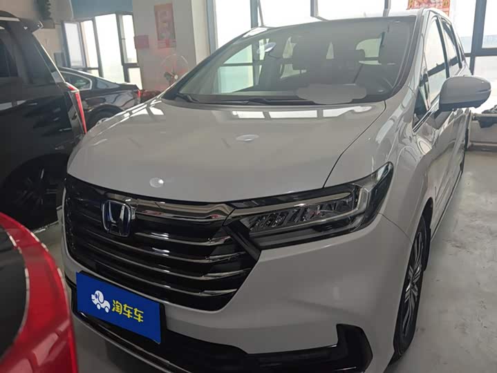 Фото 2 - Honda Odyssey