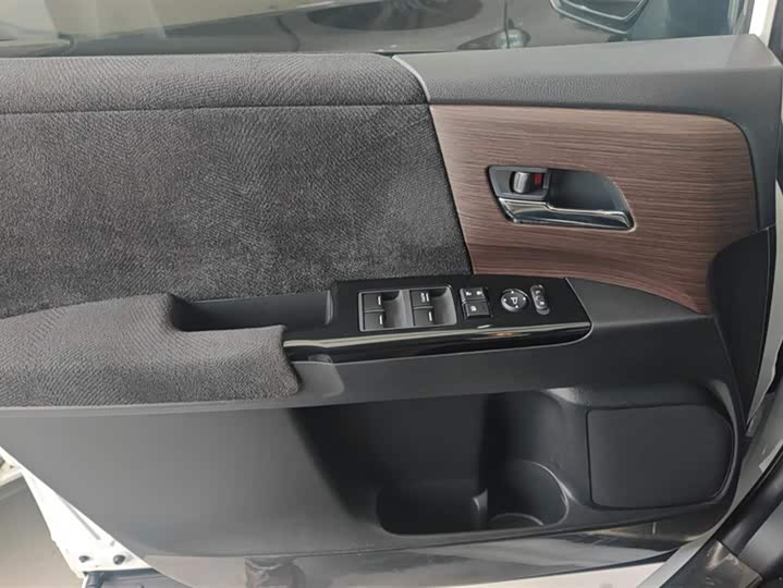 Фото 7 - Honda Odyssey