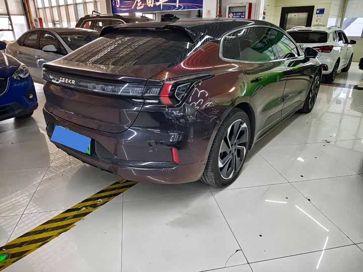 Фото 5 - Zeekr 001