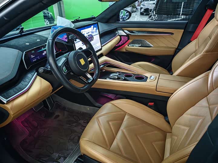 Фото 6 - Zeekr 001