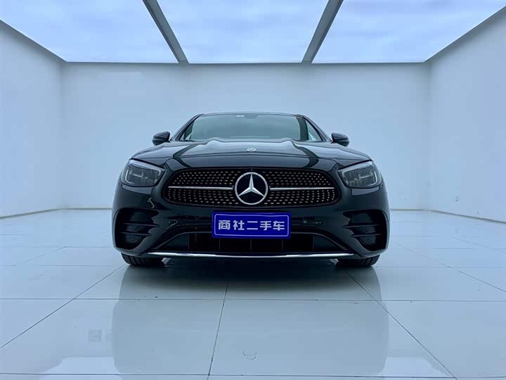 Фото 3 - Mercedes-Benz E-Class