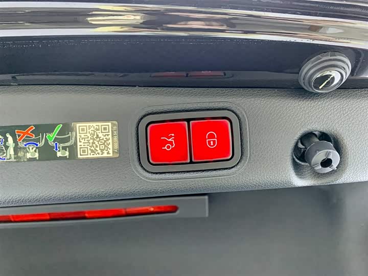 Фото 9 - Mercedes-Benz E-Class