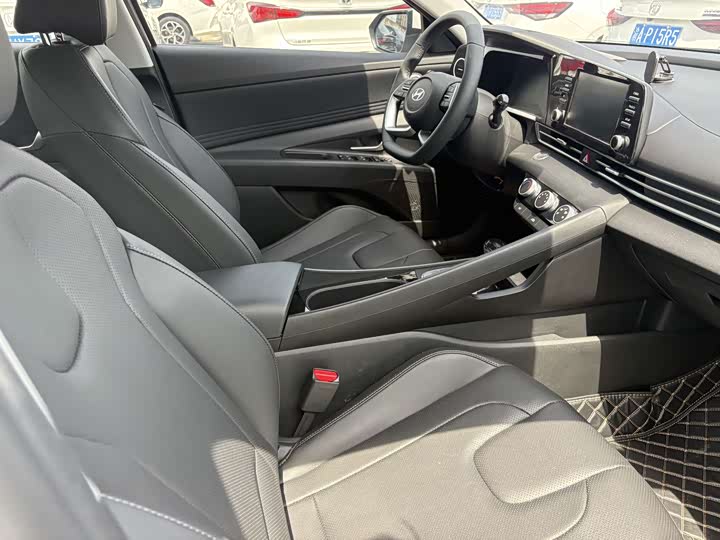 Фото 4 - Hyundai Elantra N line