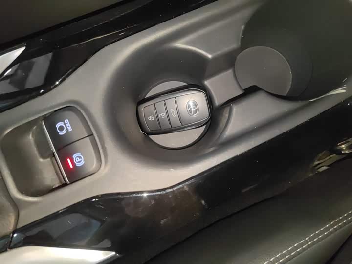 Фото 9 - Toyota Corolla Cross