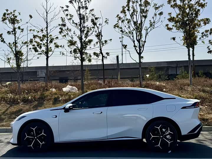 Фото 3 - Changan Deepal SL03