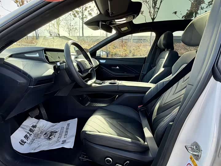 Фото 4 - Changan Deepal SL03