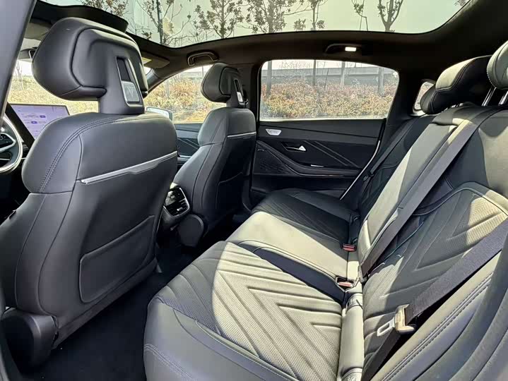 Фото 7 - Changan Deepal SL03