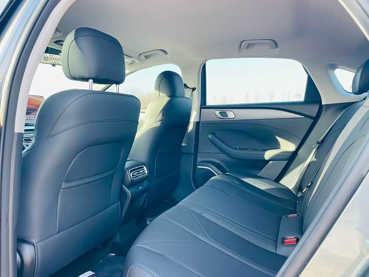 Фото 6 - Geely Galaxy Starshine 6