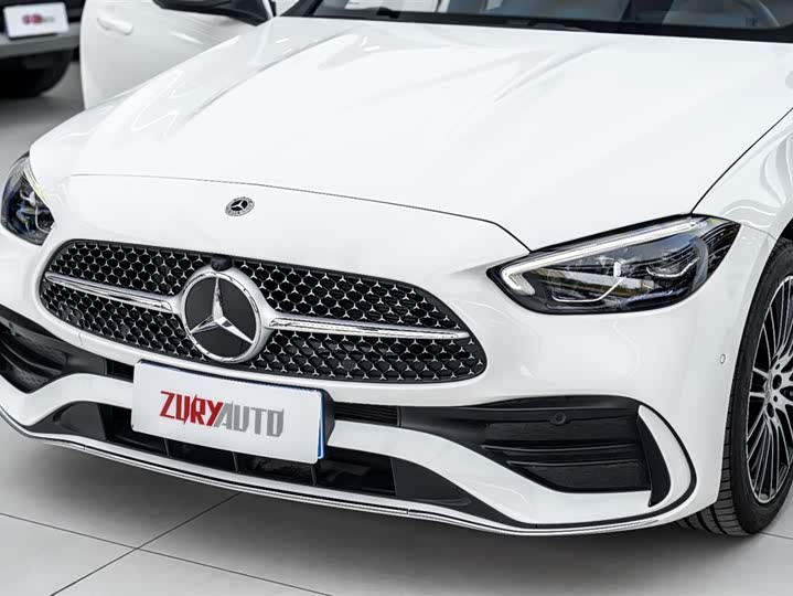 Фото 9 - Mercedes-Benz C-Class