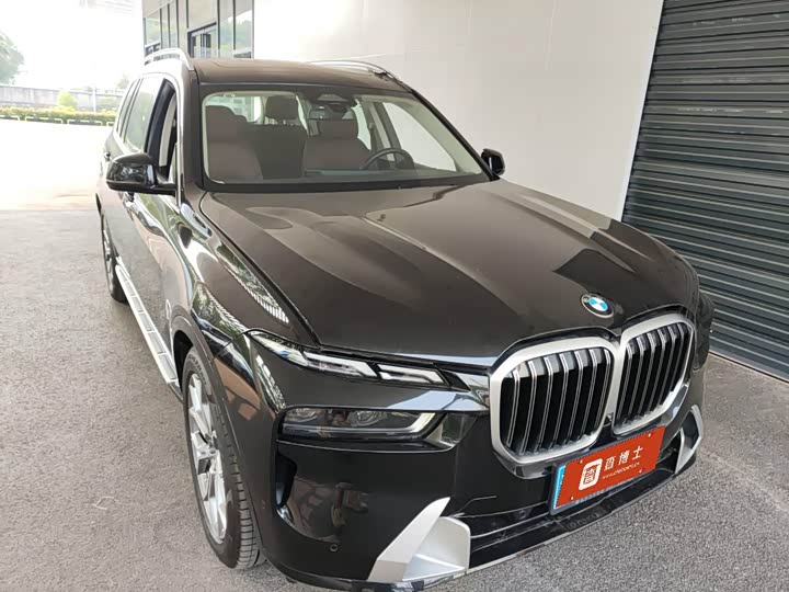 Фото 9 - BMW X7
