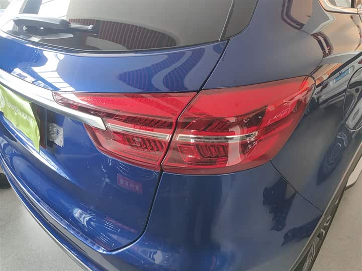 Фото 8 - Hongqi HS5