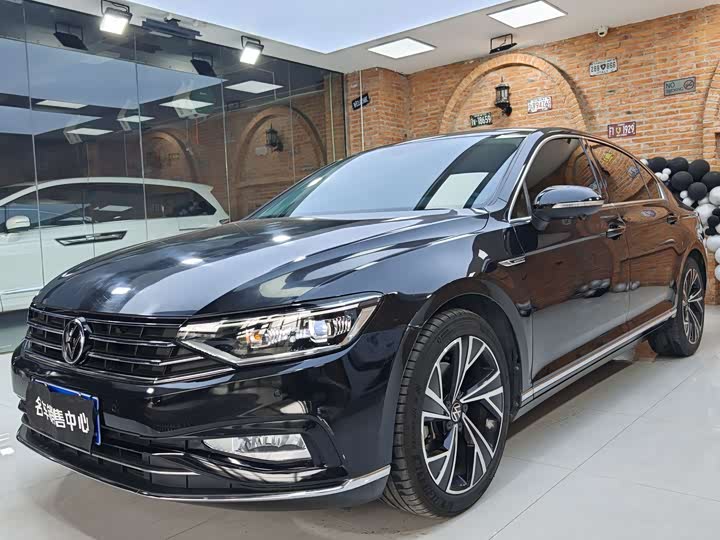 Фото 1 - Volkswagen Magotan