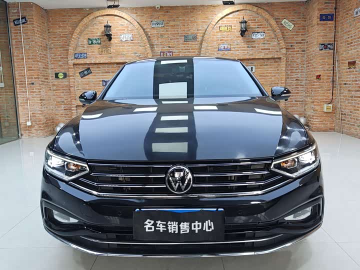 Фото 2 - Volkswagen Magotan