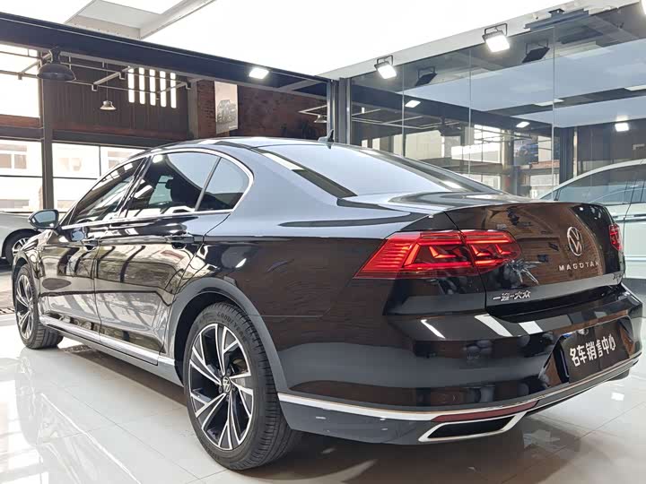 Фото 4 - Volkswagen Magotan