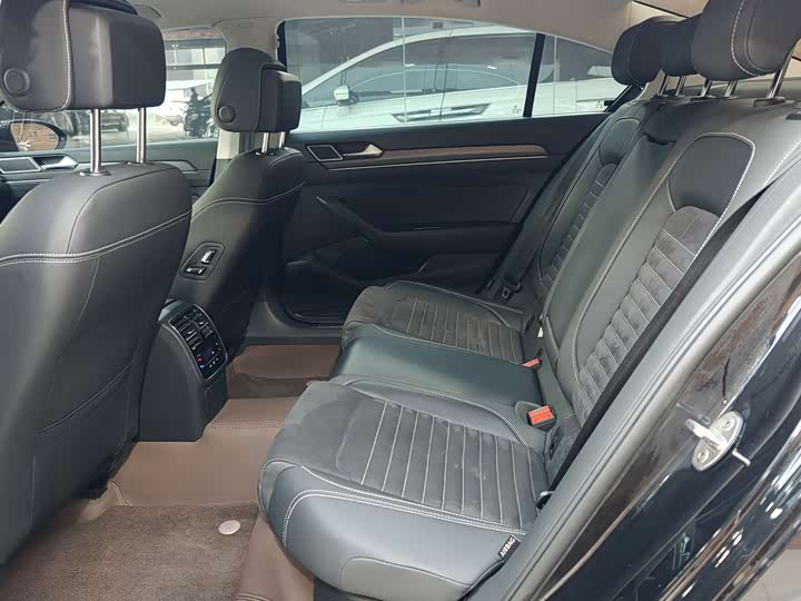 Фото 8 - Volkswagen Magotan