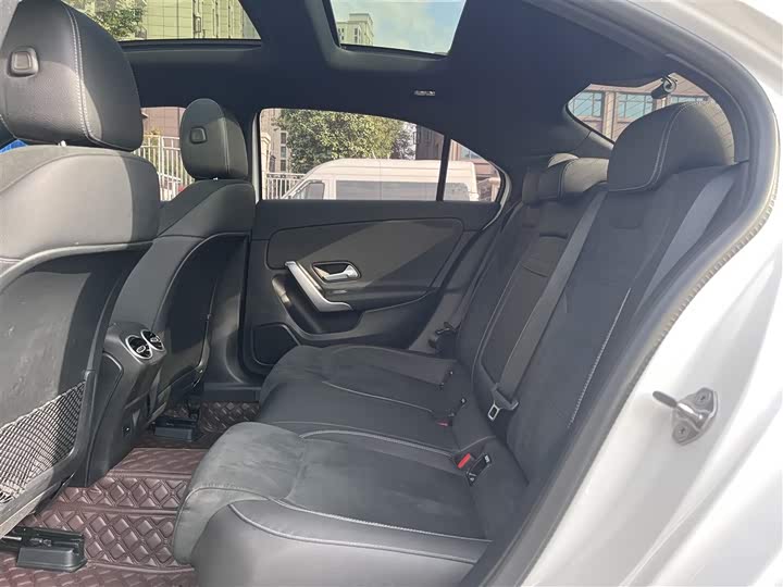 Фото 6 - Mercedes-Benz A-Class