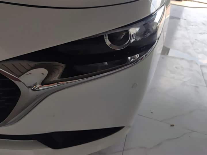 Фото 5 - Mazda 3 (Axela)